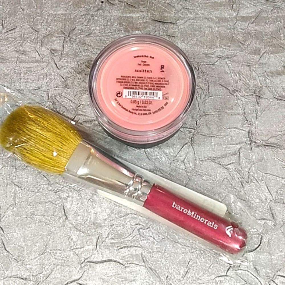 BareMinerals SMITTEN Blush & Brush